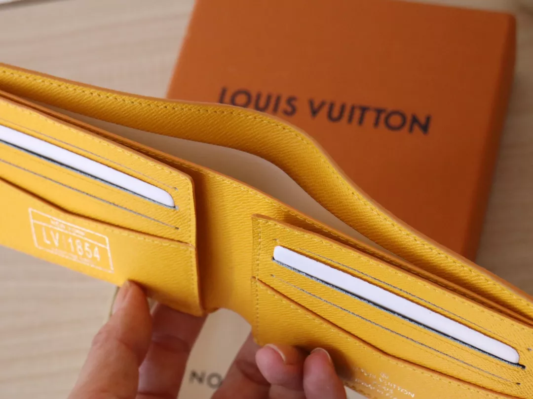 Stylish 7567 Louis Vuitton LV Wallets - Image 8