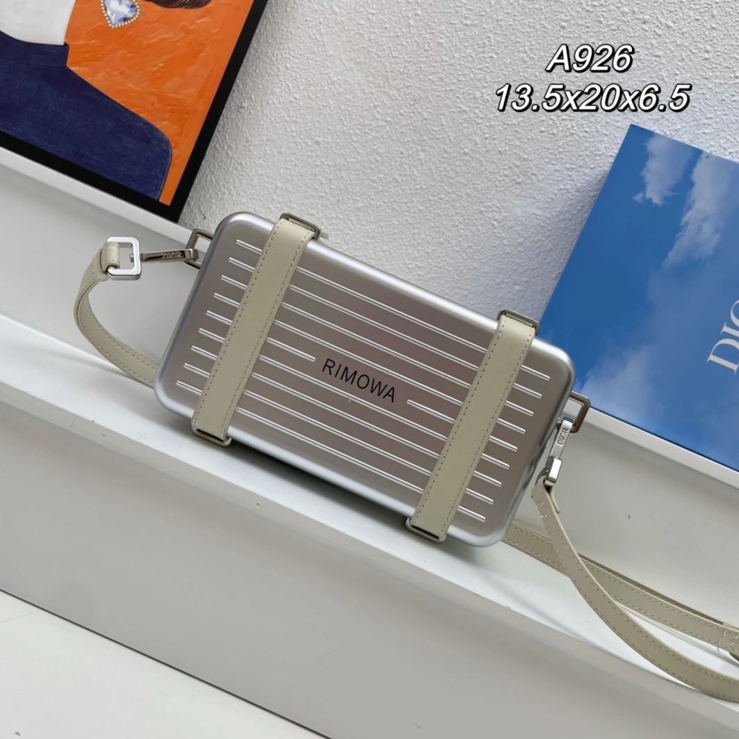 Stylish 7805 Christian Dior AAA Quality Messenger Bags For Women