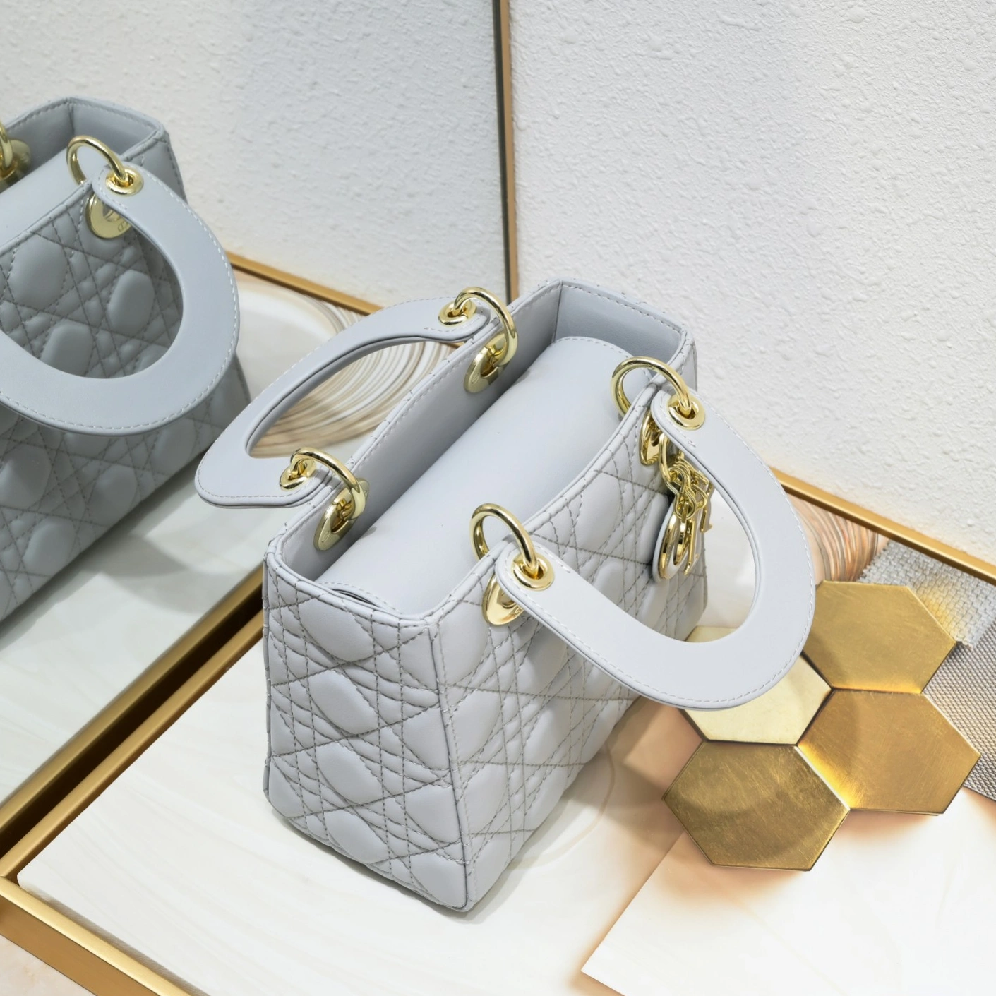 Stylish 8940 Christian Dior AAA Handbags For Women - Image 6