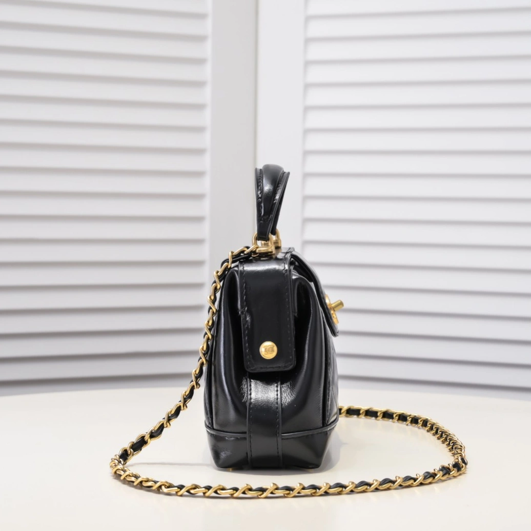 Stylish 973 Chanel AAA Quality Messenger Bags For Women