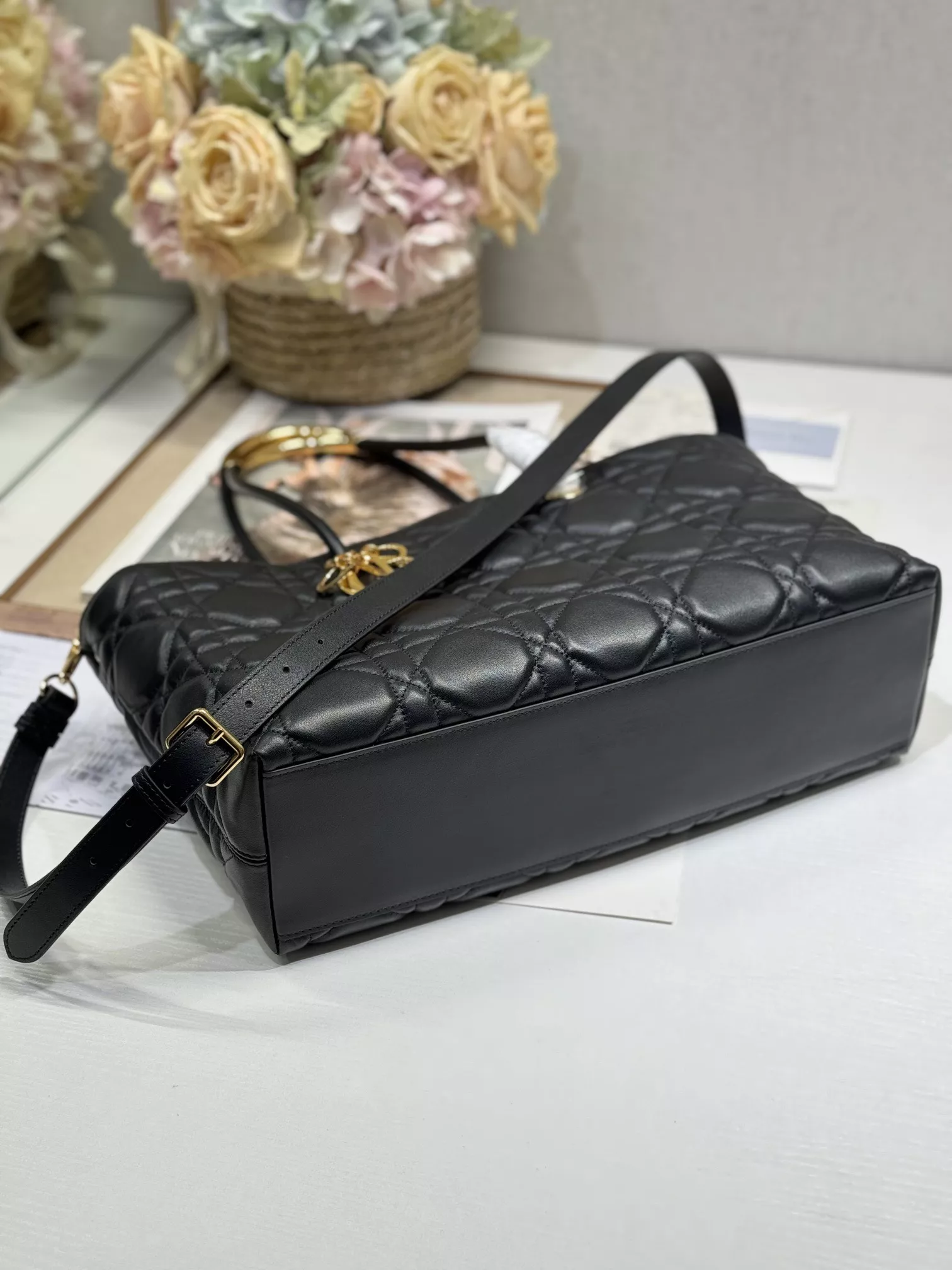 Timeless 284 Christian Dior AAA Quality Shoulder Bags For Women - Image 6