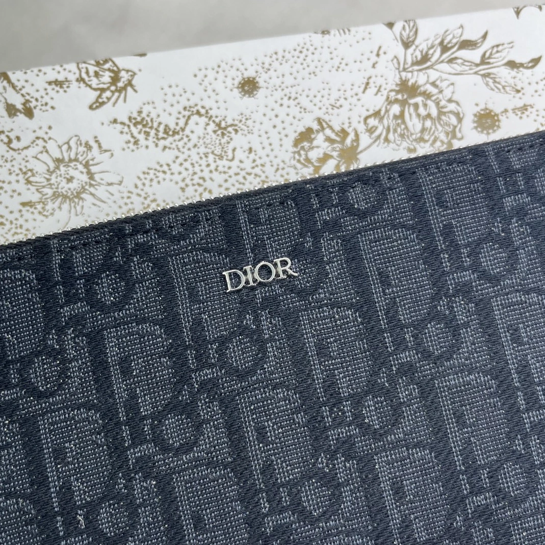 Timeless 7139 Christian Dior AAA Quality Wallets For Unisex - Image 3