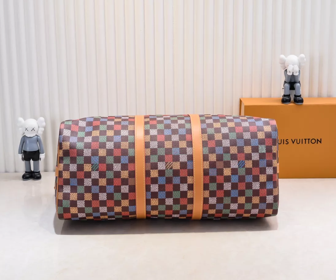 Timeless 883 Louis Vuitton Travel Bags - Image 3