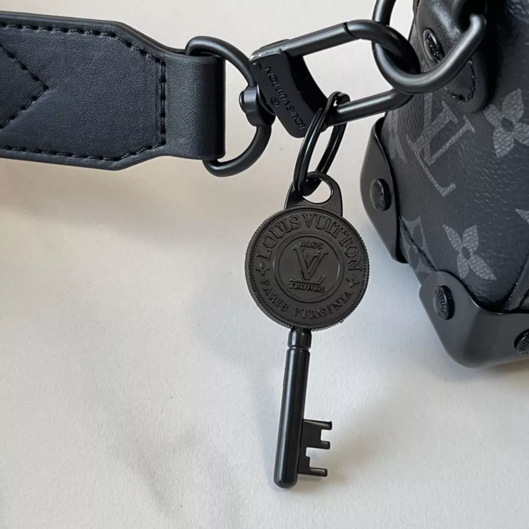 Timeless 9834 Louis Vuitton AAA Quality Messenger Bags For Unisex - Image 6