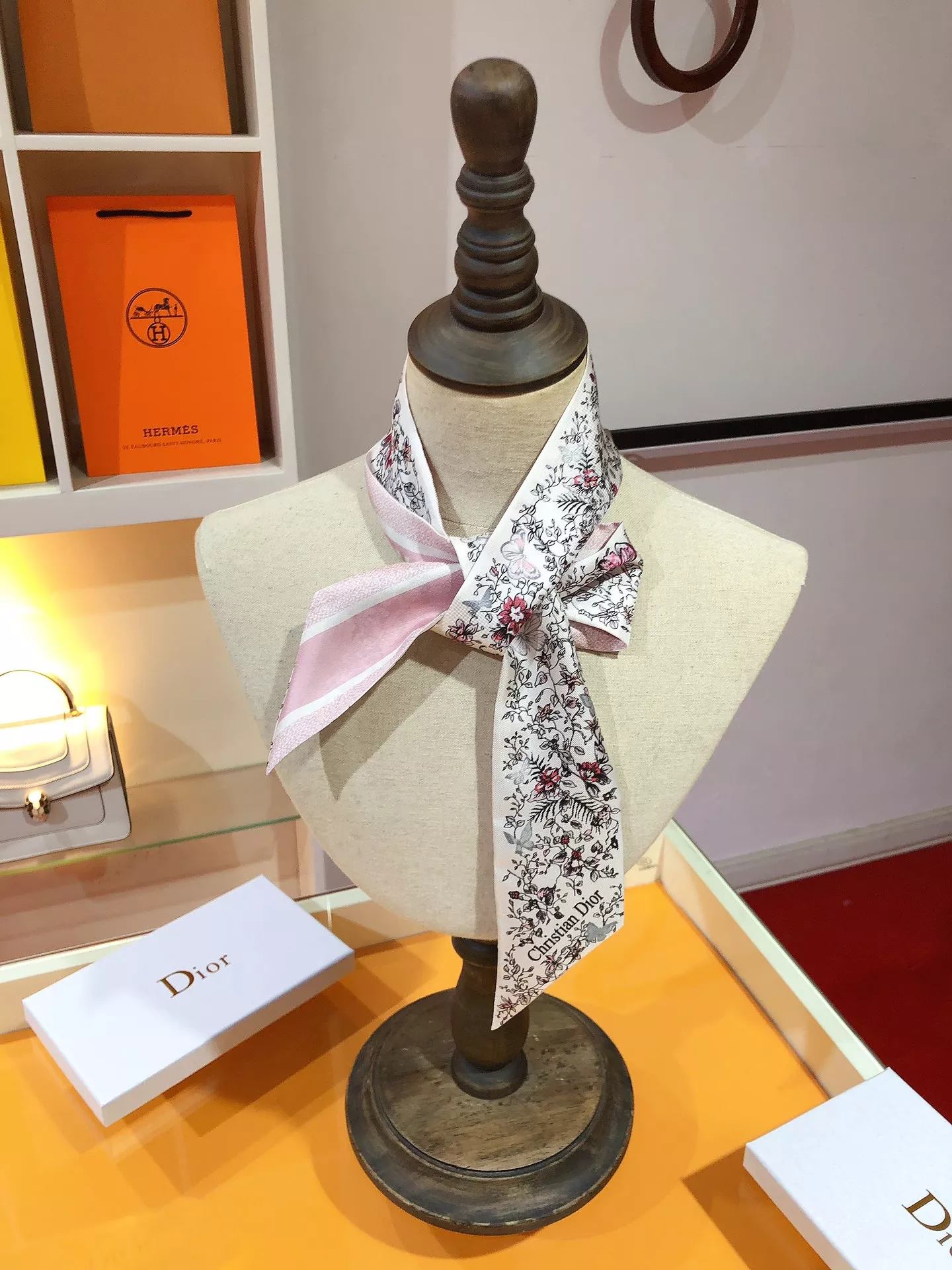 TopPick 2852 Christian Dior Silk Scarf