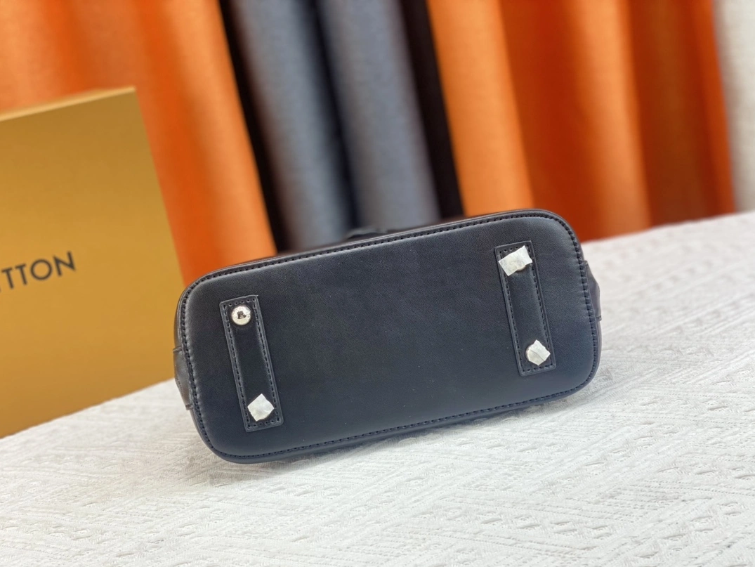 TopPick 583 Louis Vuitton AAA Quality Handbags For Women - Image 4