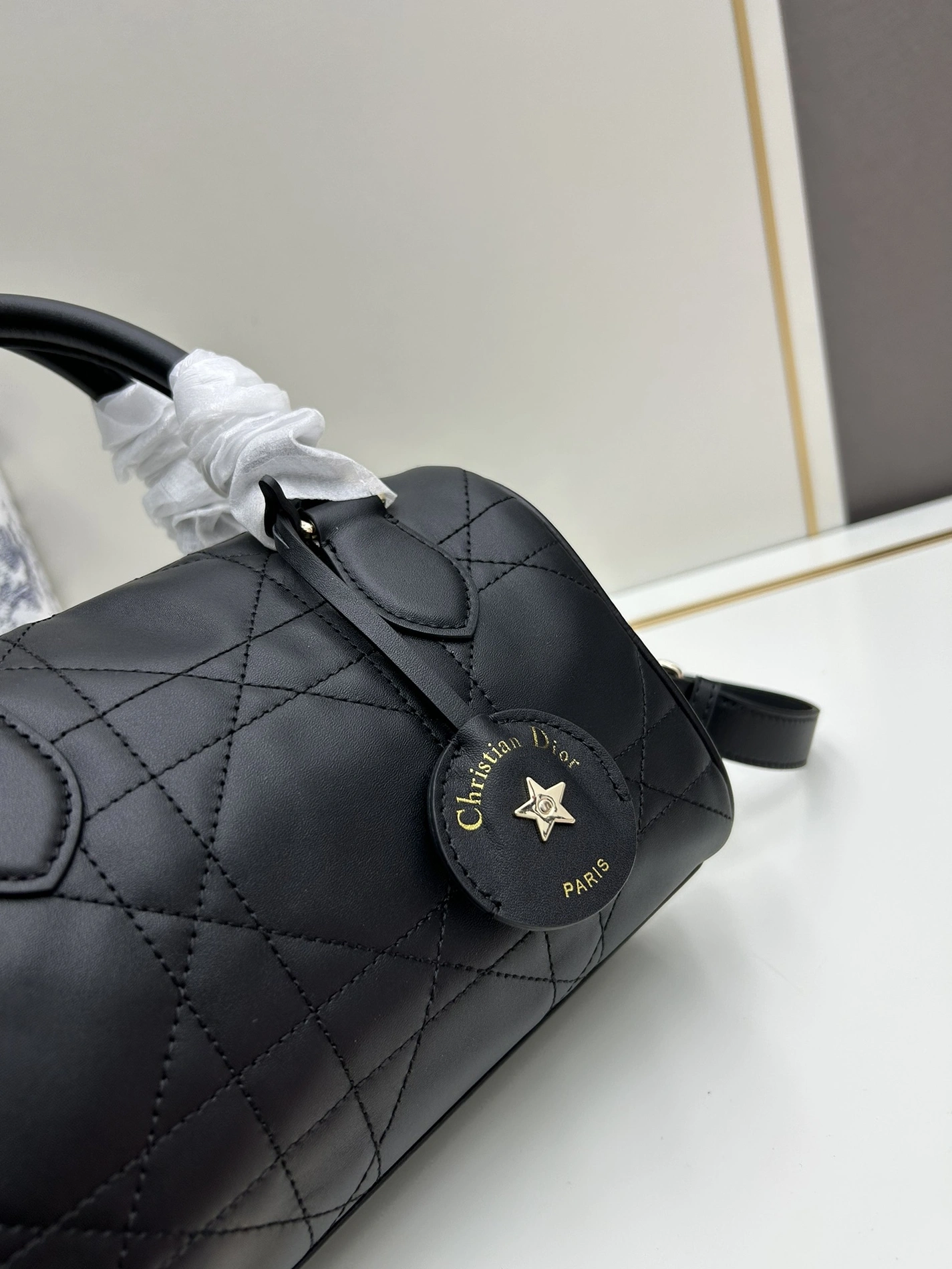 Trendsetting 2106 Christian Dior AAA Quality Handbags For Women - Image 4