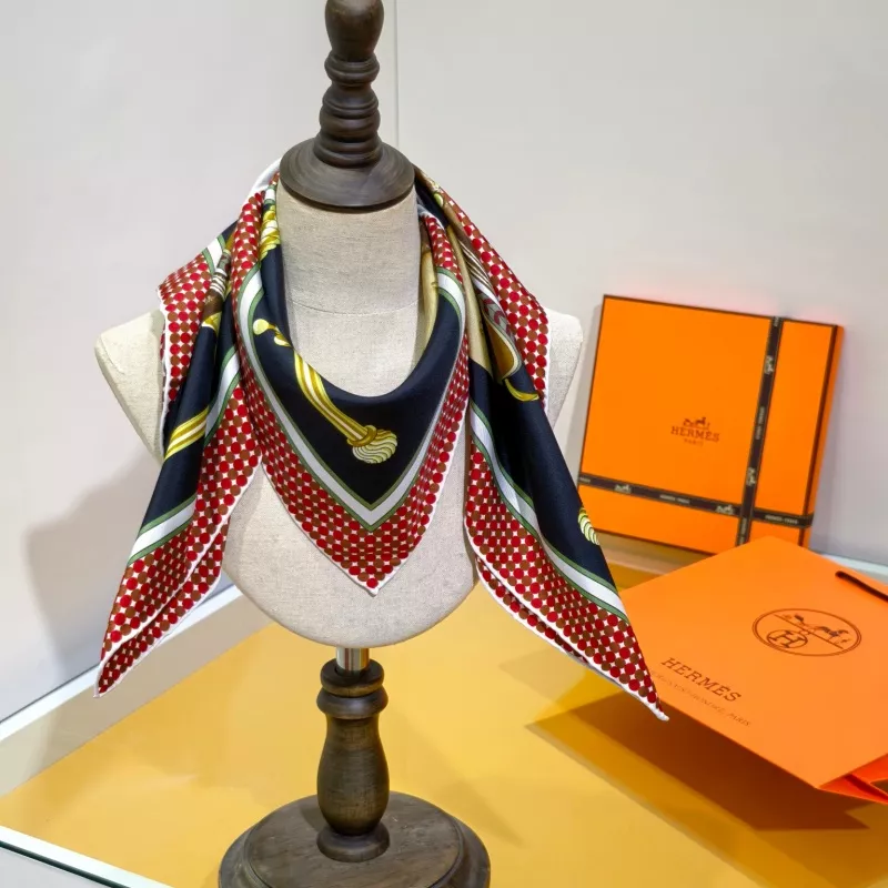 Trendsetting 5612 Hermes Silk Squares - Image 5