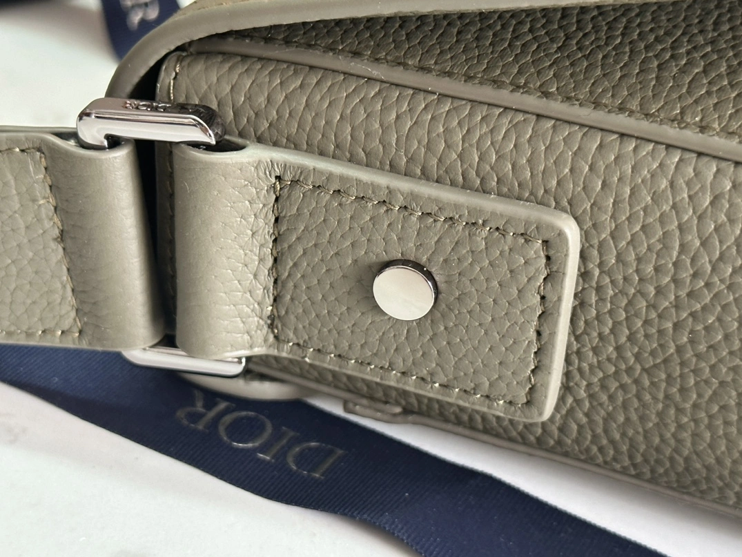 Trendsetting 6360 Christian Dior AAA Man Messenger Bags - Image 5