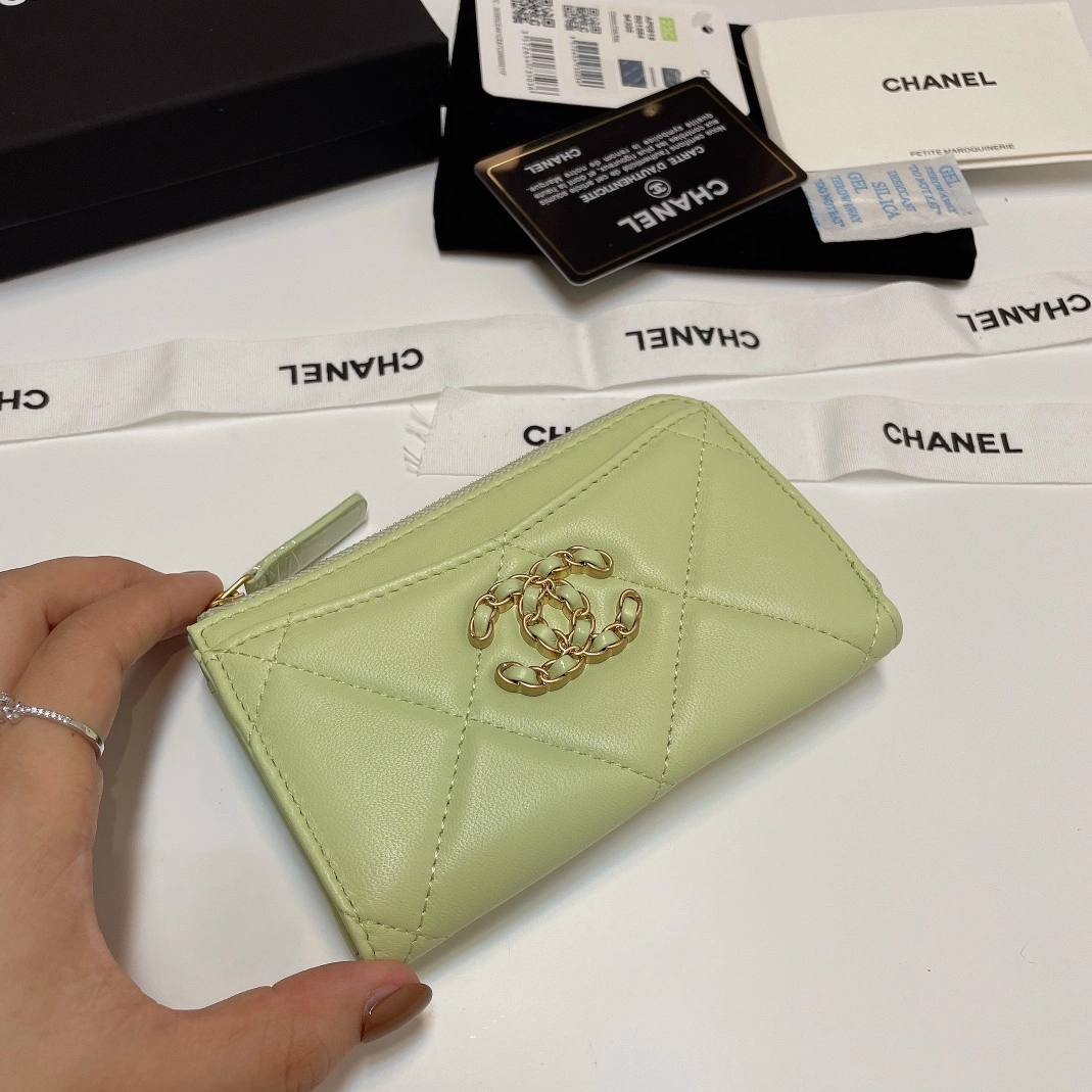 Trendsetting 8537 Chanel Card Case - Image 4