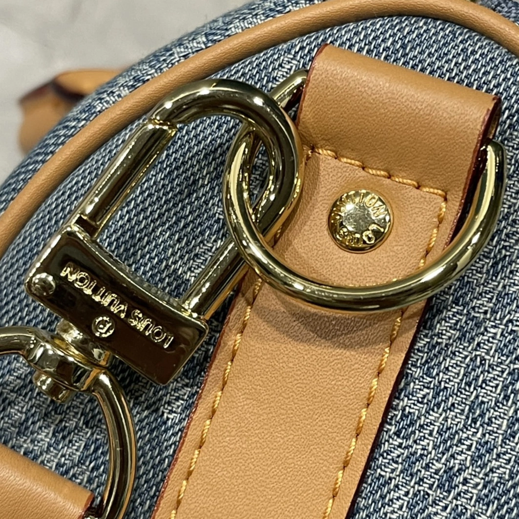 Trendsetting 9974 Louis Vuitton AAA Quality Handbags For Unisex - Image 6