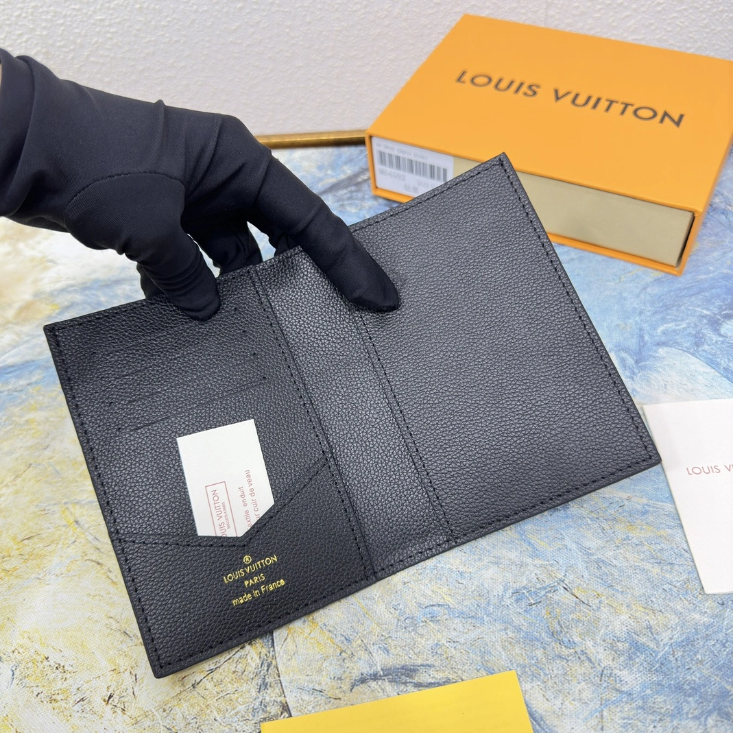 Unique 1383 Louis Vuitton LV Card Case For Unisex - Image 6