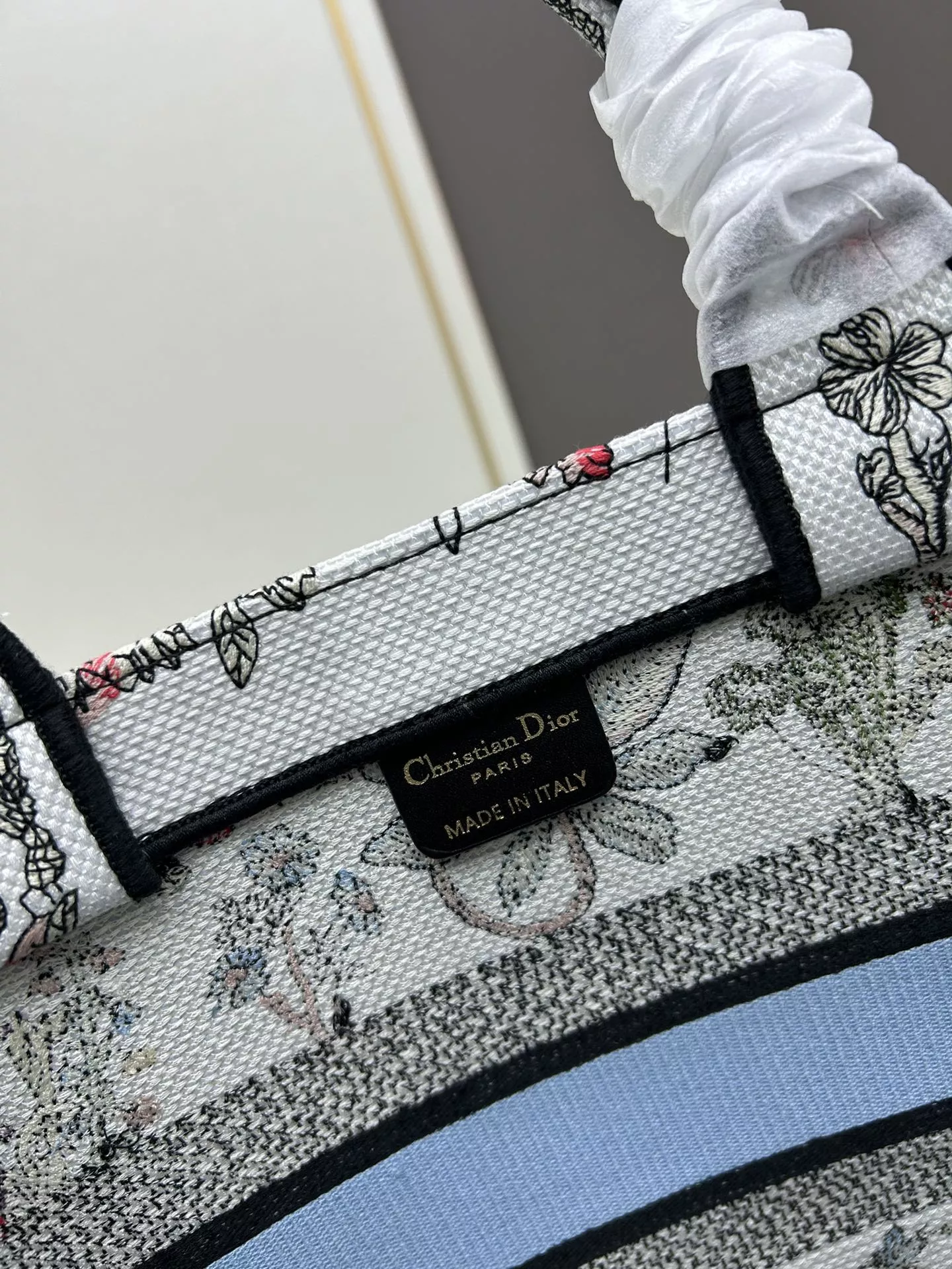 UrbanStyle 3524 Christian Dior AAA Quality Tote-Handbags For Women - Image 8