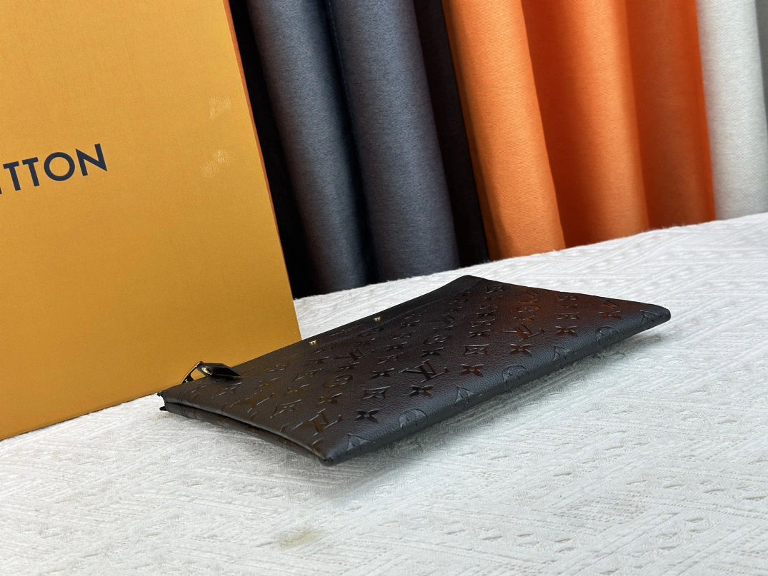 UrbanStyle 6437 Louis Vuitton LV Wallets For Unisex - Image 4