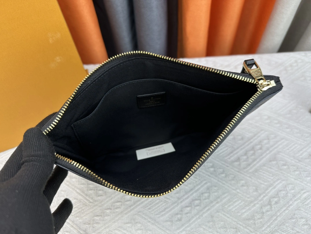 UrbanStyle 6437 Louis Vuitton LV Wallets For Unisex - Image 6