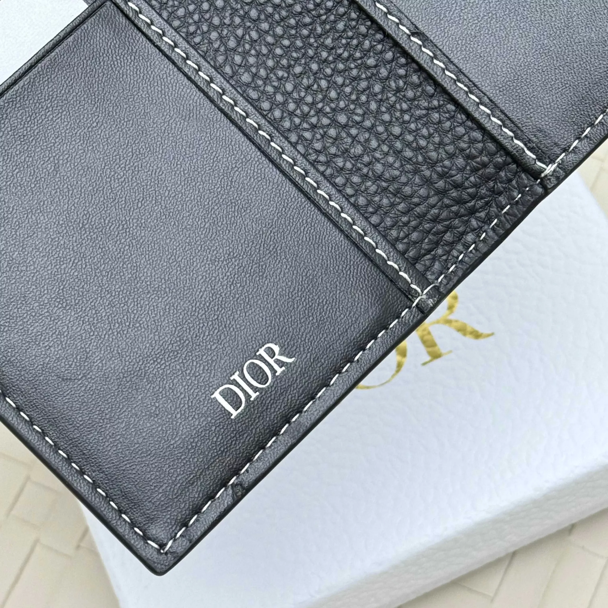 UrbanStyle 864 Christian Dior Card Case - Image 6