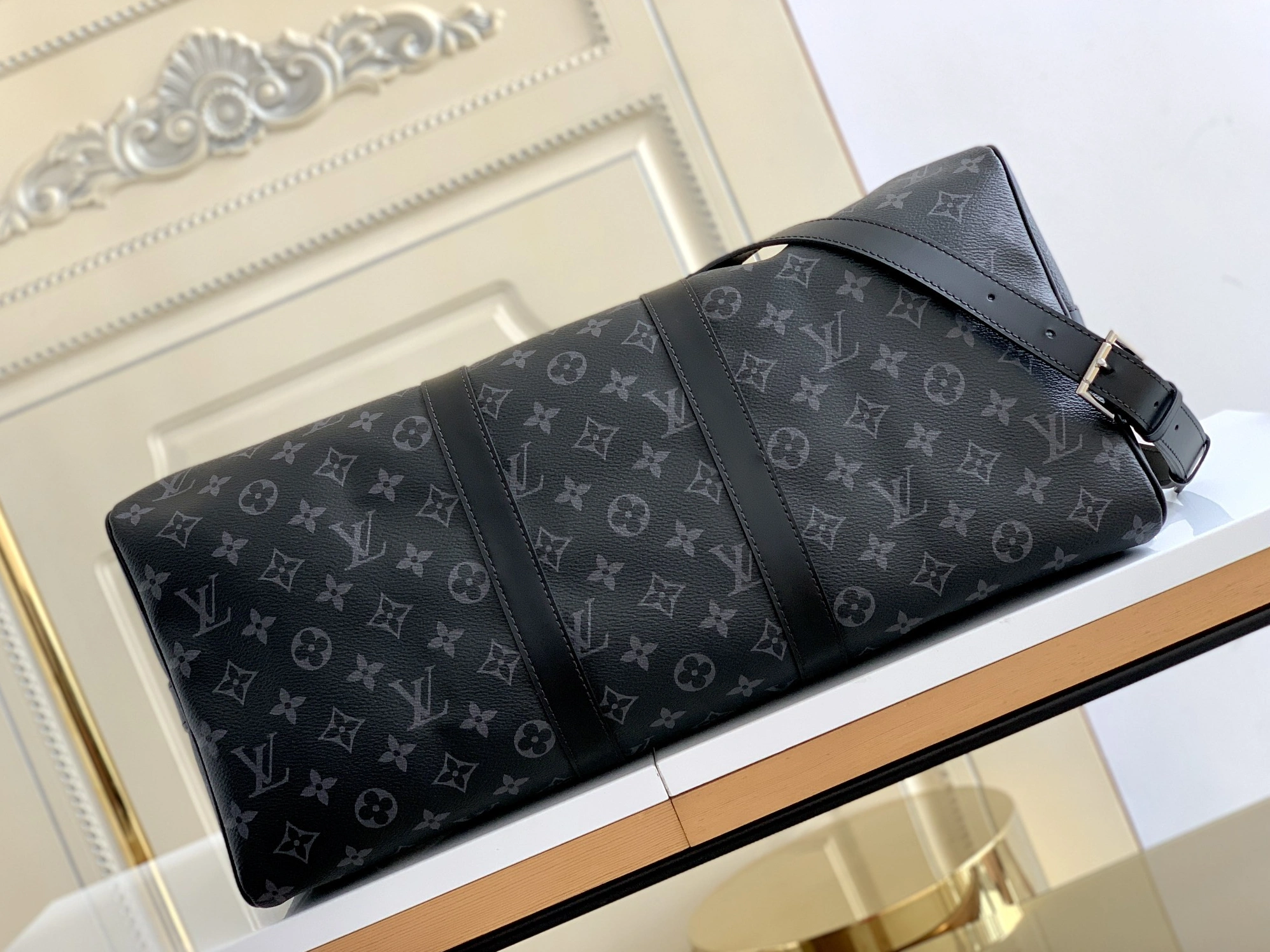 Versatile 4498 Louis Vuitton Travel Bags - Image 3