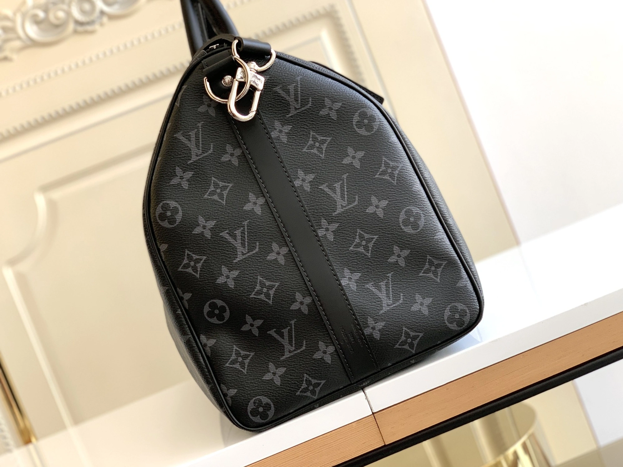 Versatile 4498 Louis Vuitton Travel Bags - Image 4