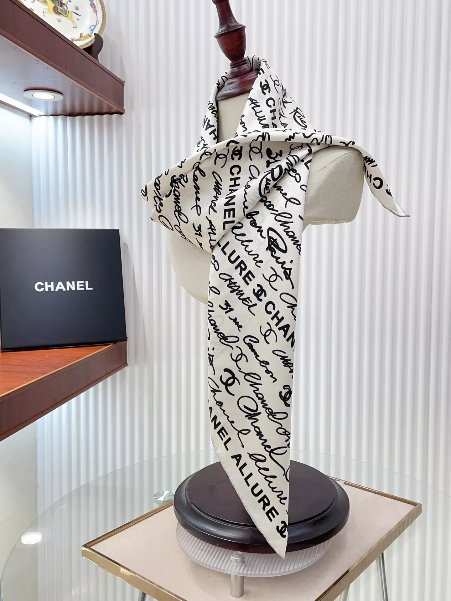 Versatile 5392 Chanel Silk Squares - Image 5