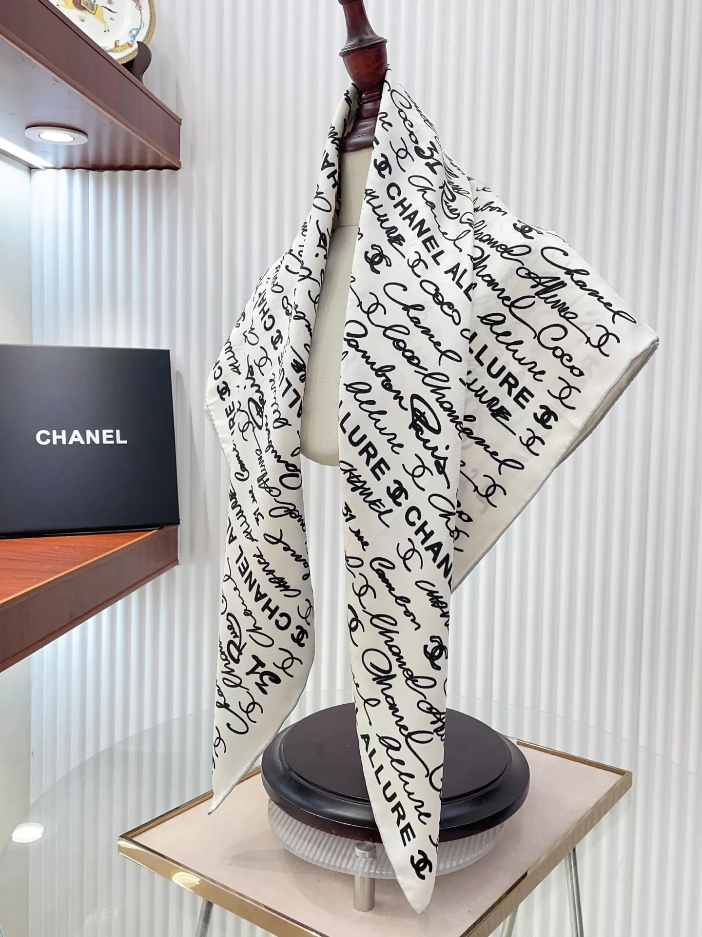 Versatile 5392 Chanel Silk Squares - Image 6