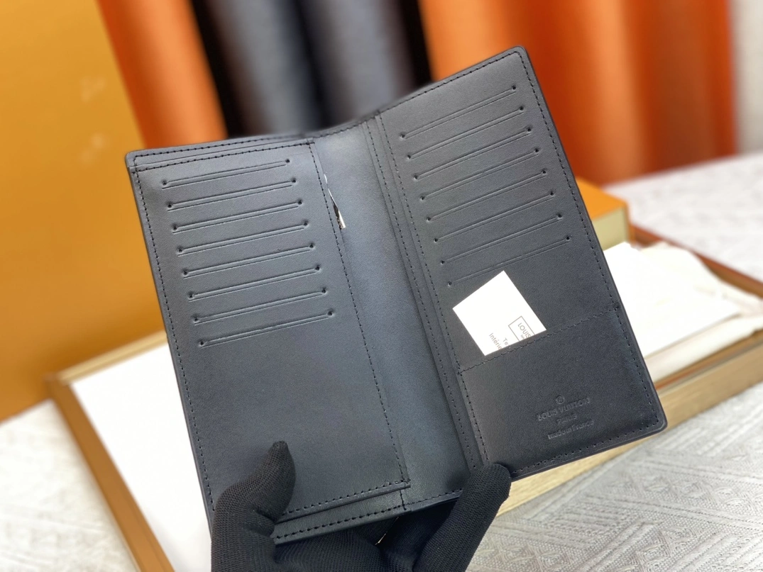 Versatile 8476 Louis Vuitton LV Wallets - Image 6