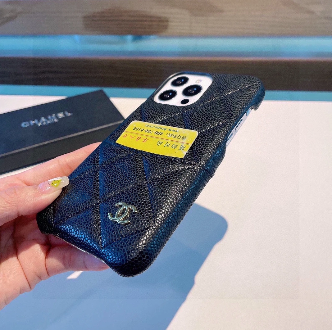 Versatile 9012 Chanel iPhone Case - Image 4