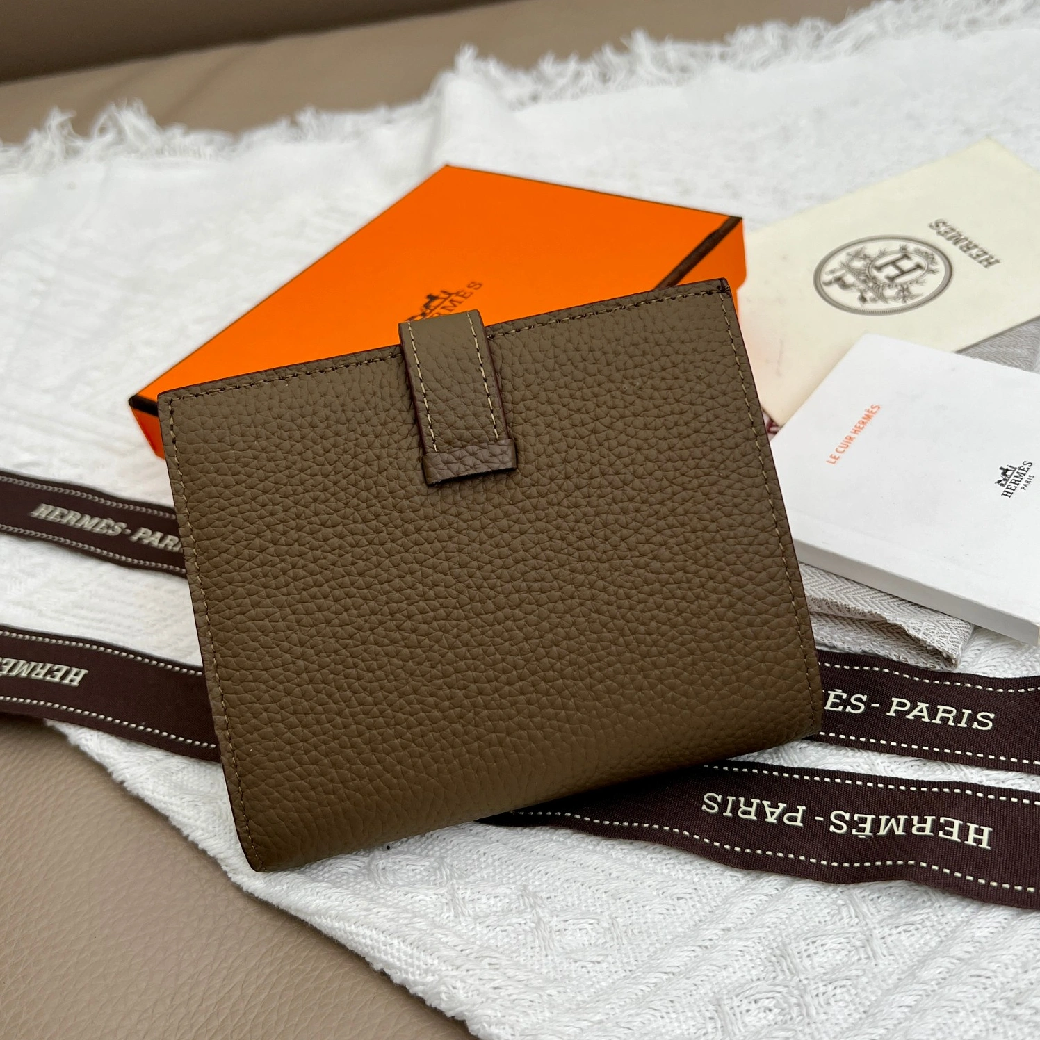 Vibrant 3905 Hermes AAA Quality Wallets - Image 3