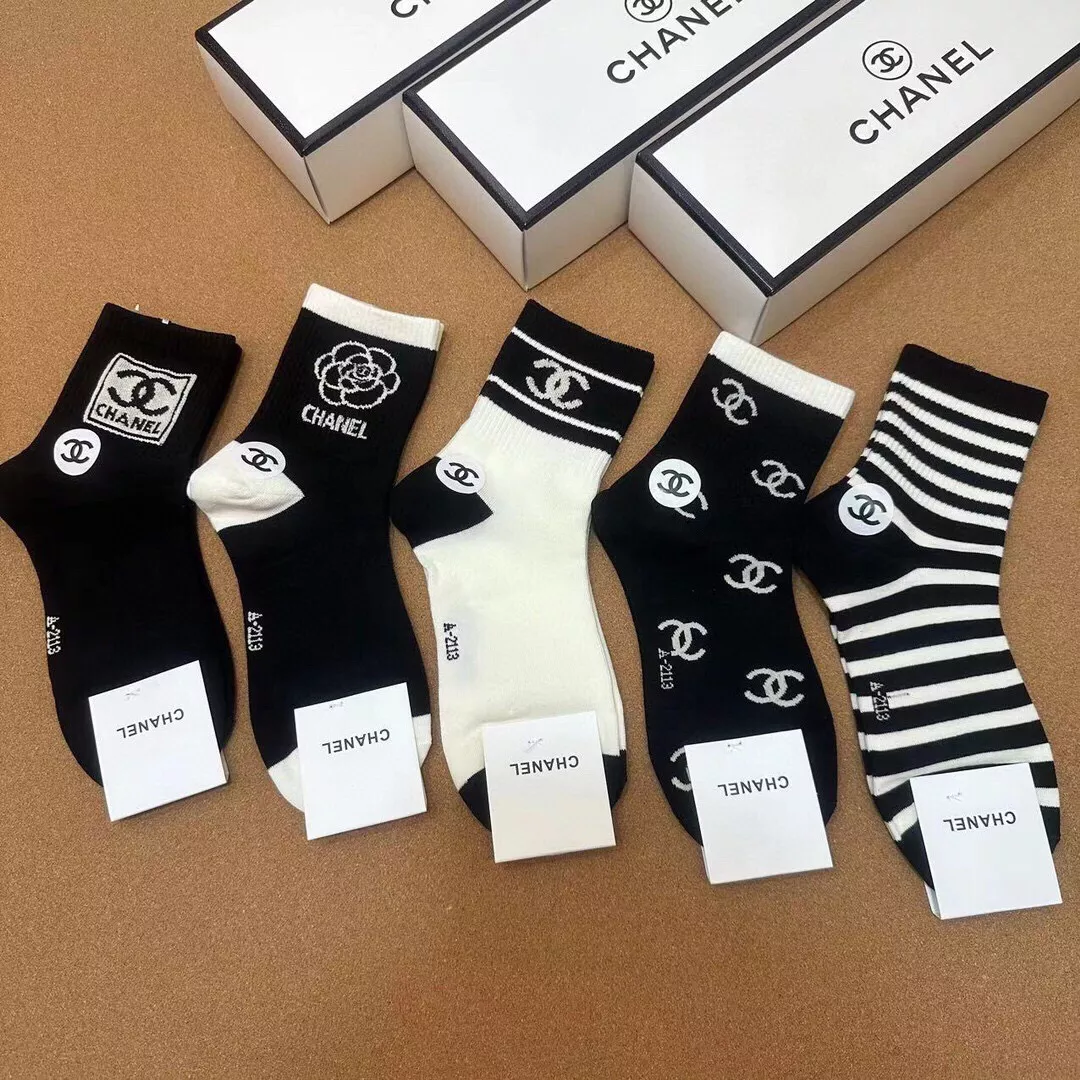 WellDesigned 1137 Chanel Socks For Women - Image 4
