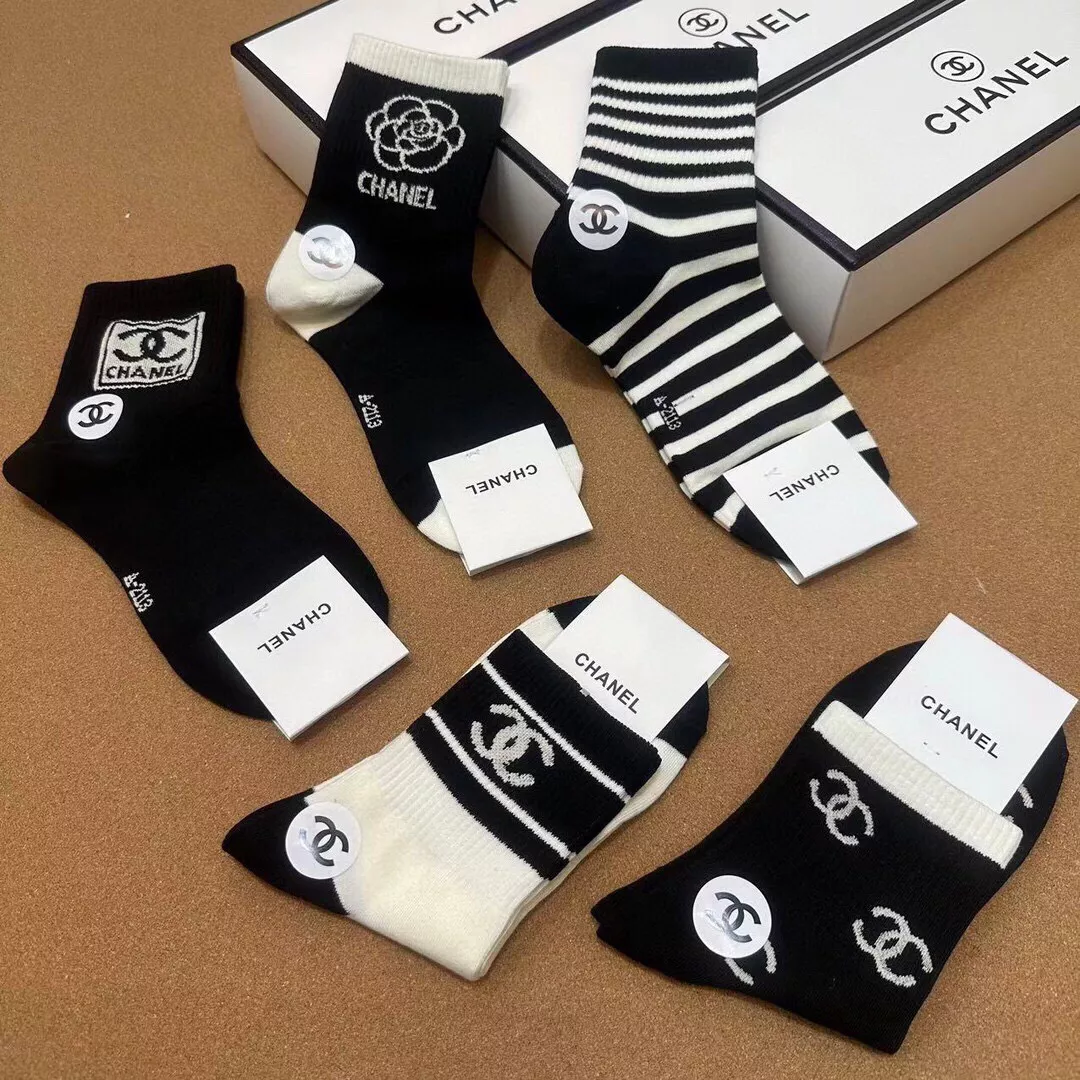 WellDesigned 1137 Chanel Socks For Women - Image 6