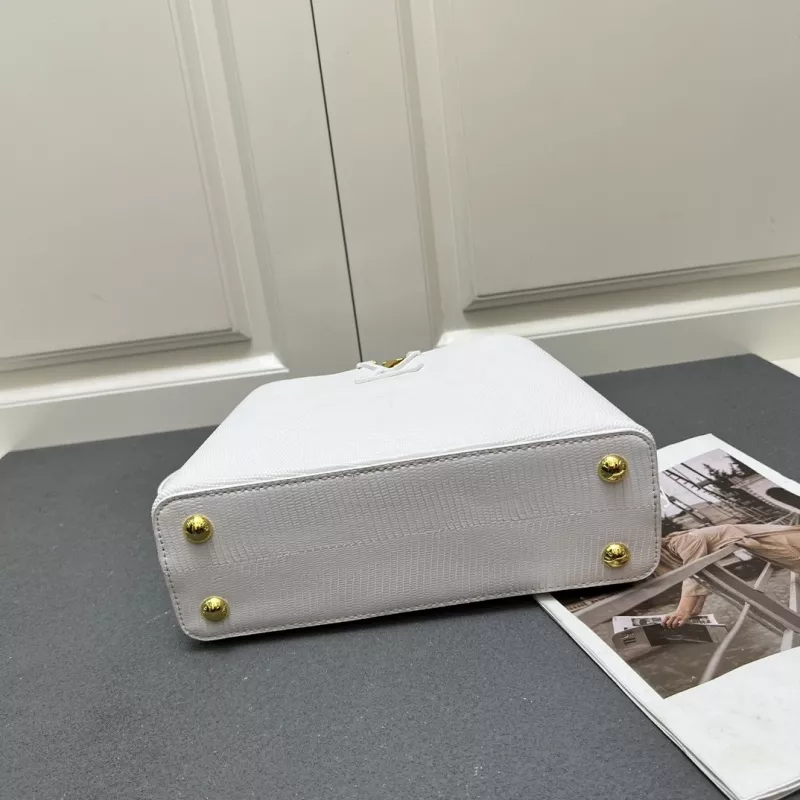 WellDesigned 1348 Louis Vuitton AAA Quality Handbags For Women - Image 5