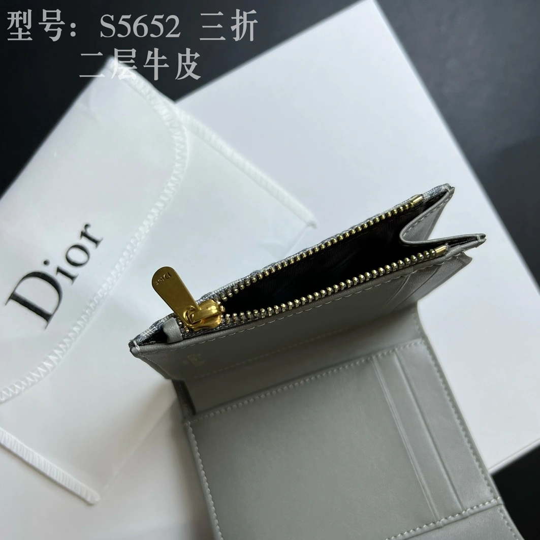 WellDesigned 9278 Christian Dior Card Case - Image 4