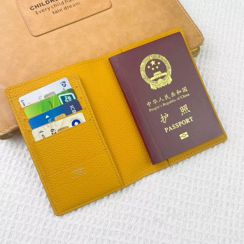 WellDesigned 9303 Hermes Card Case - Image 3