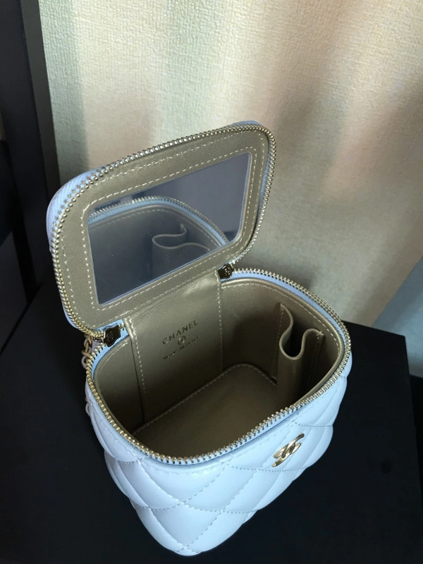 CHANEL SMALL VANITY WITH CHAIN WellDesigned 1261 - Image 10