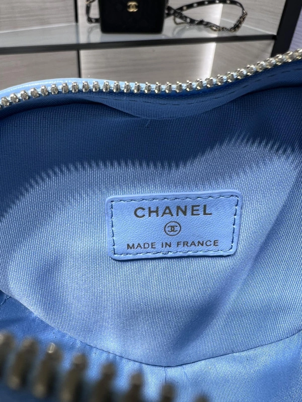 Trendy CHANEL HEART CHANELUTCH WITH CHAIN 1778 - Image 9