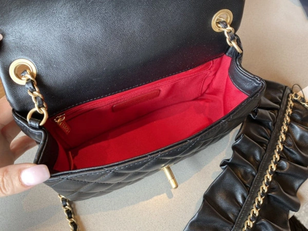 Fashionable CHANEL FLAP BAG 679 - Image 7