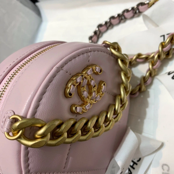 HighQuality CHANEL 19 CHANELUTCH WITH CHAIN 47 - Image 5