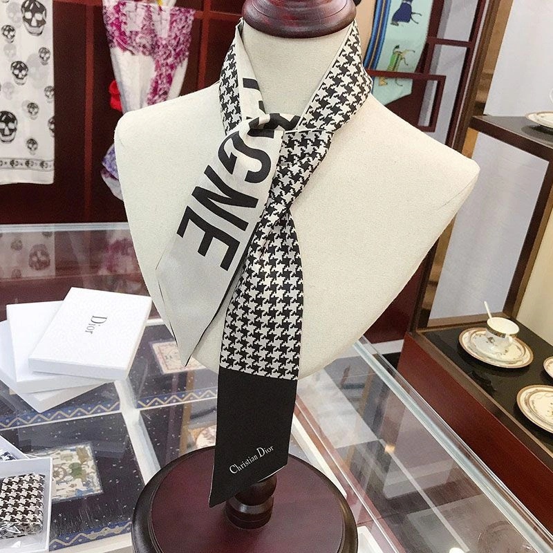 Dior Mitzah Twill Houndstooth 30 Montaigne Motif Silk Black - Image 4