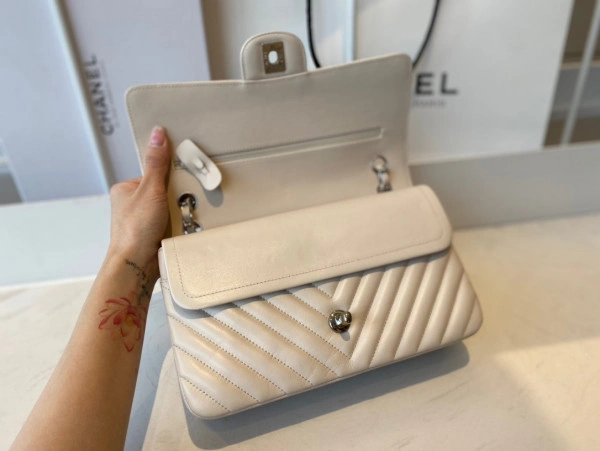 Trendy CHANEL FLAP BAG LAMBSKIN 627 - Image 8