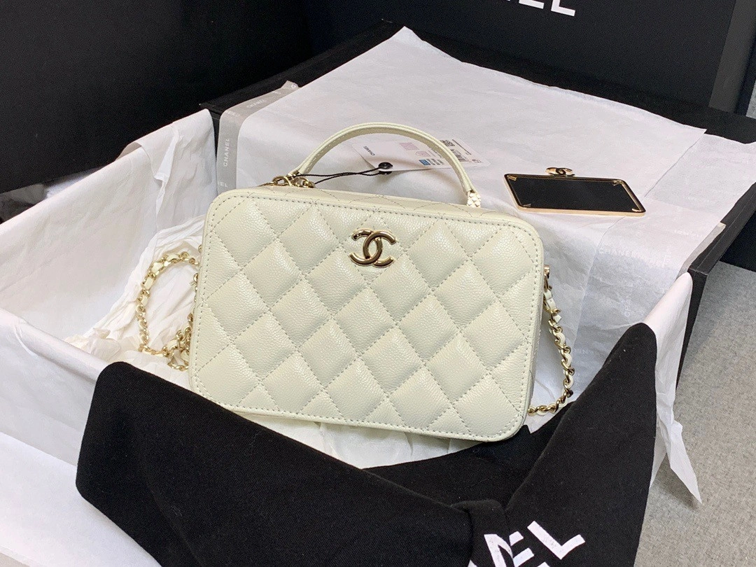 Fashionable CHANEL VANITY CASE 1238