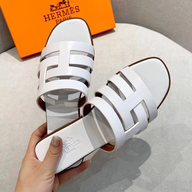 Hermes Amore Slides Women Calfskin In White - Image 4