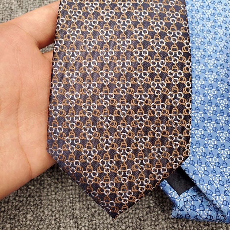 Hermes Etrier Au Carre Ties - Image 6