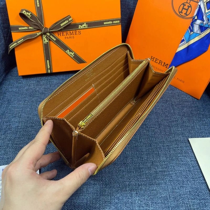 Hermes Evelyne Wallet Epsom Leather Gold Hardware In Brown - Image 3