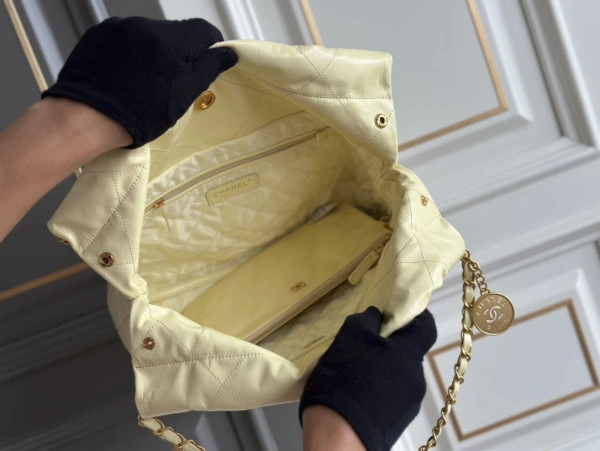 CHANEL 22 SMALL HANDBAG Trendy 1548 - Image 6