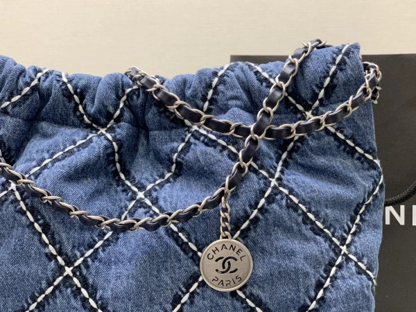 CHANEL SHOPPING BAG-39CM StreetReady 1124 - Image 4