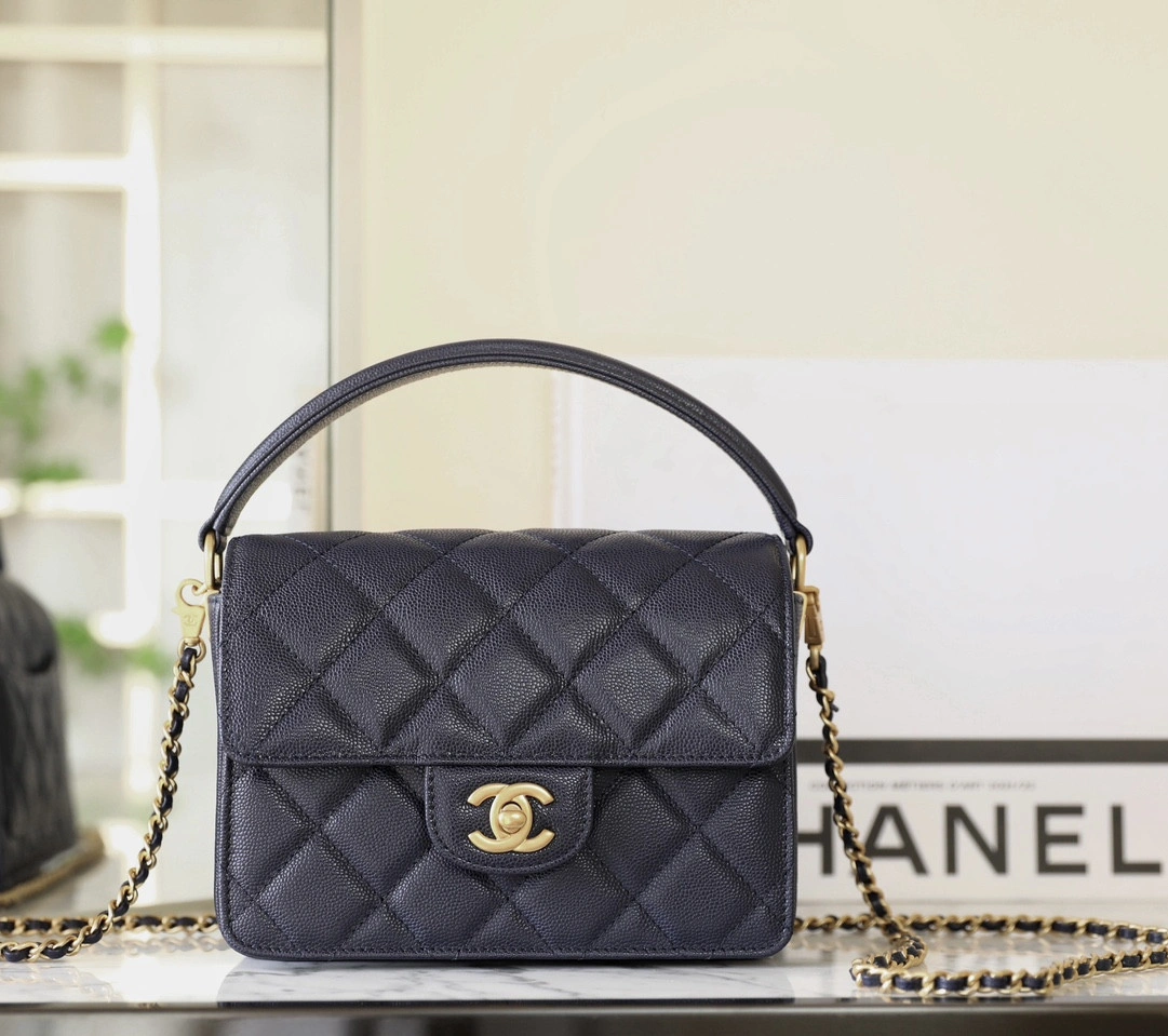 Comfortable CHANEL MEDIUM FLAP BAG WITH TOP HANDLE 900